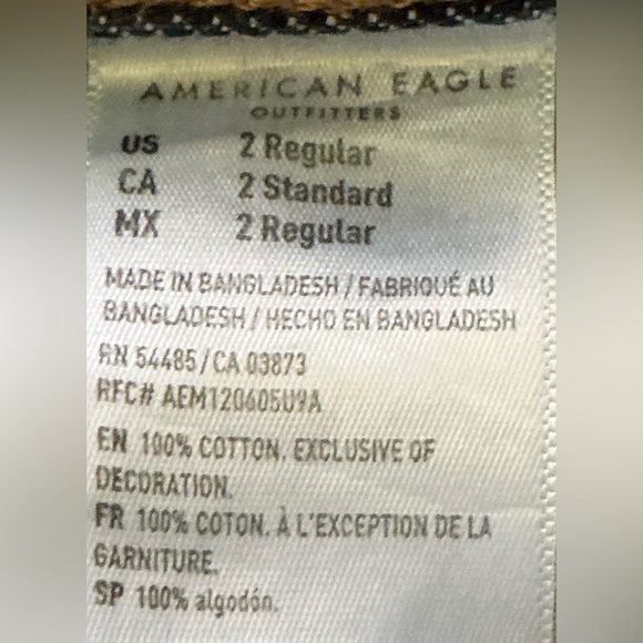 American Eagle Outfitters Distressed Mom Jeans - Picture 5 of 5